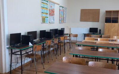 Nowe inwestycje w Zespole Szkół w Lubawie – sala informatyczna i zakup nowego samochodu