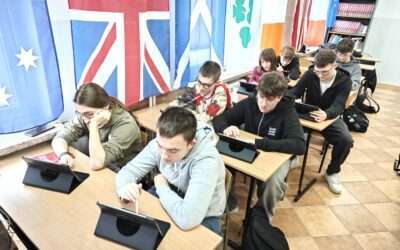 Niemal 1000 laptopów i tabletów oraz ponad 50 zestawów urządzeń informatycznych trafiło do szkół i jednostek powiatowych!